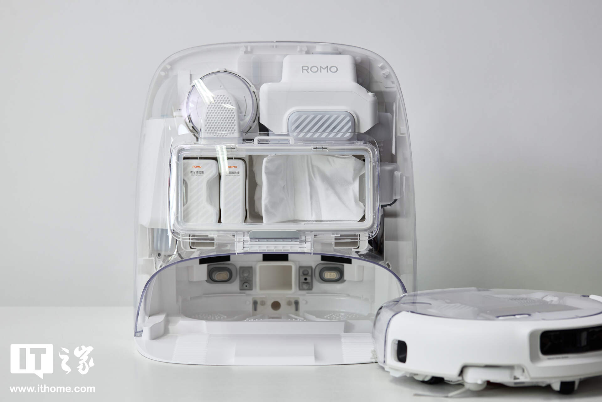 【IT之家评测室】大疆扫地机器人 ROMO 2 体验：8.5cm 越障 +36000Pa 吸力，再把无人机技术“降维”到地面