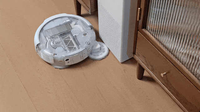 【IT之家评测室】大疆扫地机器人 ROMO 2 体验：8.5cm 越障 +36000Pa 吸力，再把无人机技术“降维”到地面