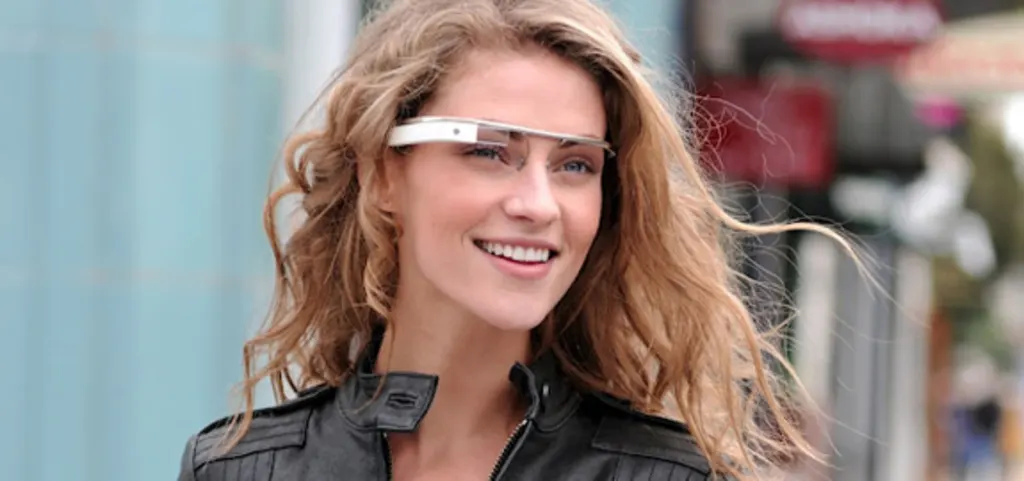 谷歌高管总结 Google Glass 失败教训：时尚比技术更重要
