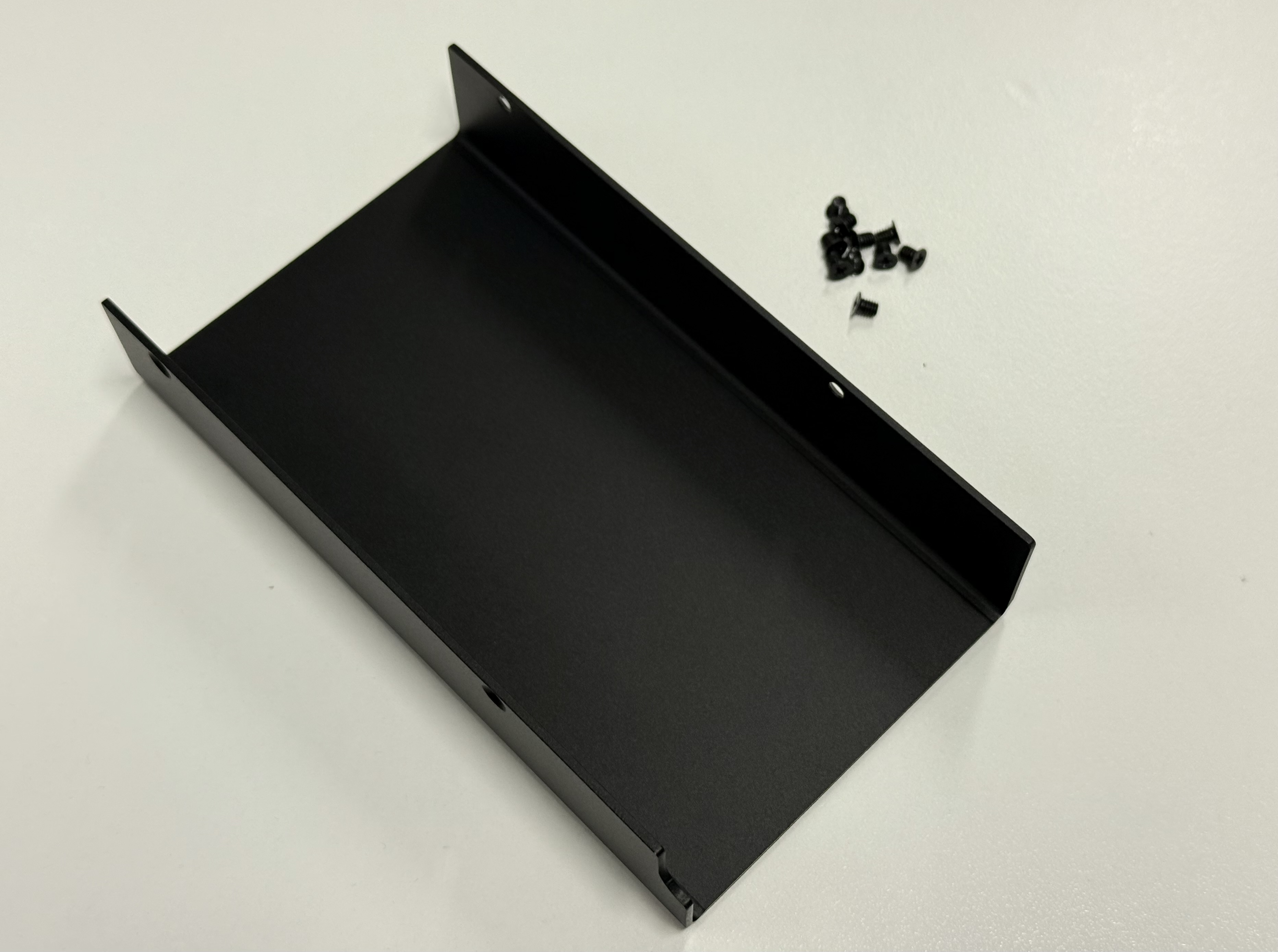 【IT之家开箱】黑金配色，简约设计，绿联 NAS 私有云 DXP4800 GT 开箱图赏