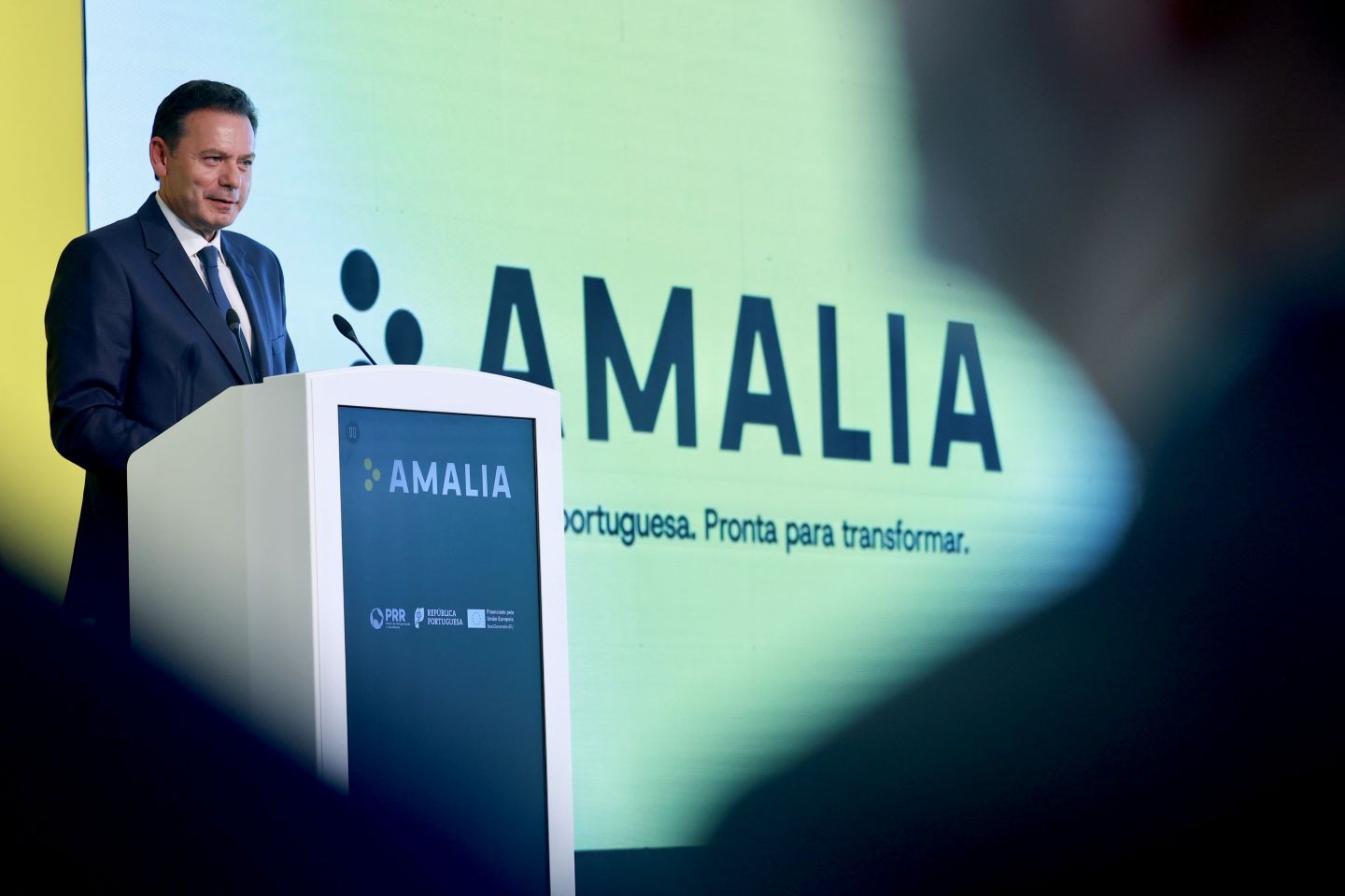 葡萄牙发布首个欧洲葡语开源大语言模型 AMALIA