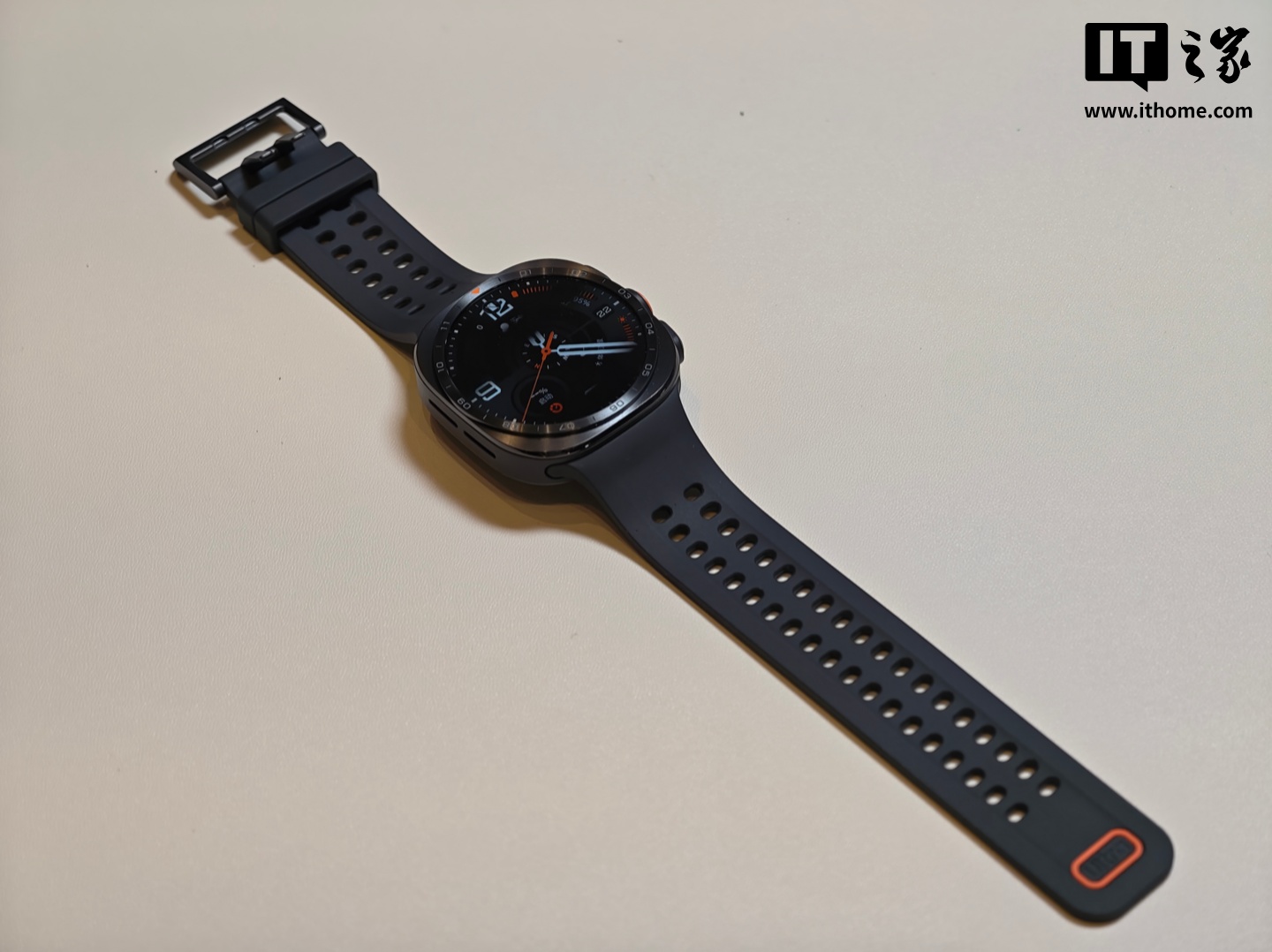三星 Galaxy Watch 9/Ultra2 手表现场实拍：精致轻盈，坚固奢华